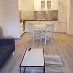 Spacious Mountain-view With Hot Tub And Free Parking 10 Min To Old Town 公寓