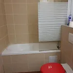 公寓 Spacious Mountain-view With Hot Tub And Free Parking 10 Min To Old Town *