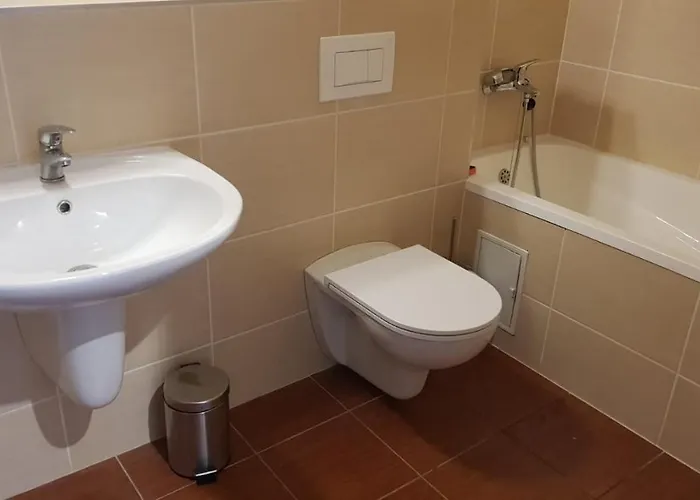 Spacious Mountain-view With Hot Tub And Free Parking 10 Min To Old Town *