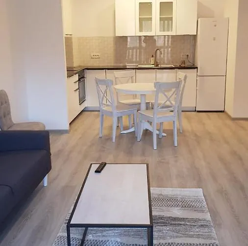 Spacious Mountain-view With Hot Tub And Free Parking 10 Min To Old Town Appartement