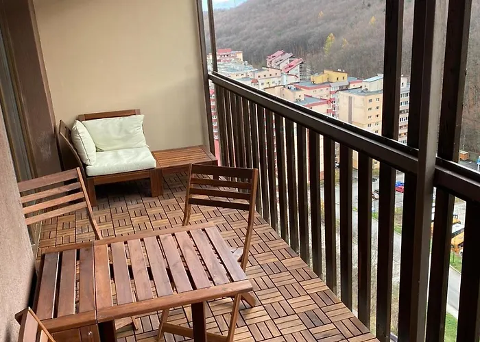 Spacious Mountain-view With Hot Tub And Free Parking 10 Min To Old Town Braşov